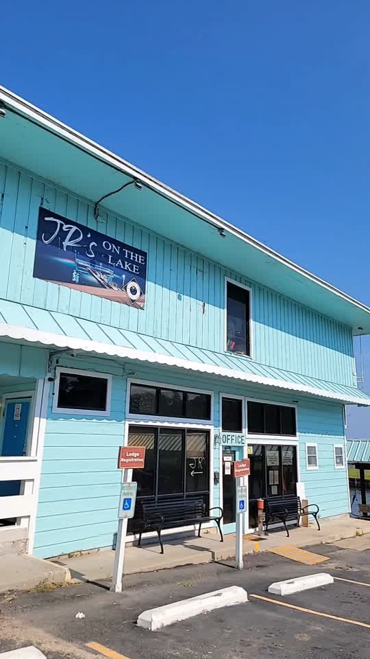 Promo for JR's Restaurant & Bar on the Lake